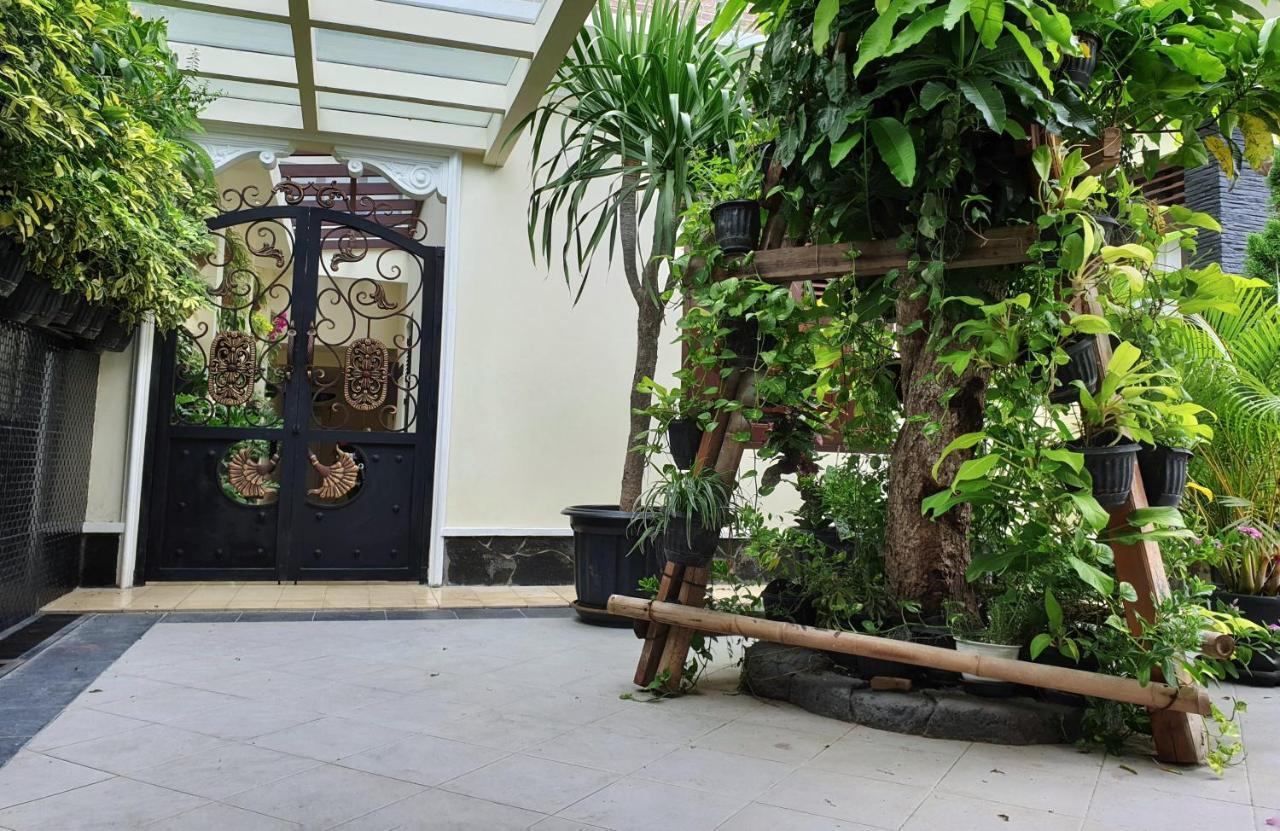 Malioboro Place Yogyakarta Exterior foto