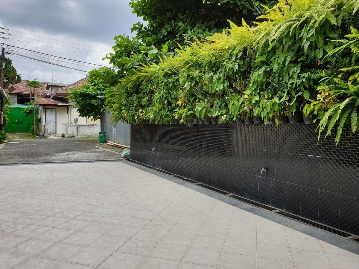Malioboro Place Yogyakarta Exterior foto